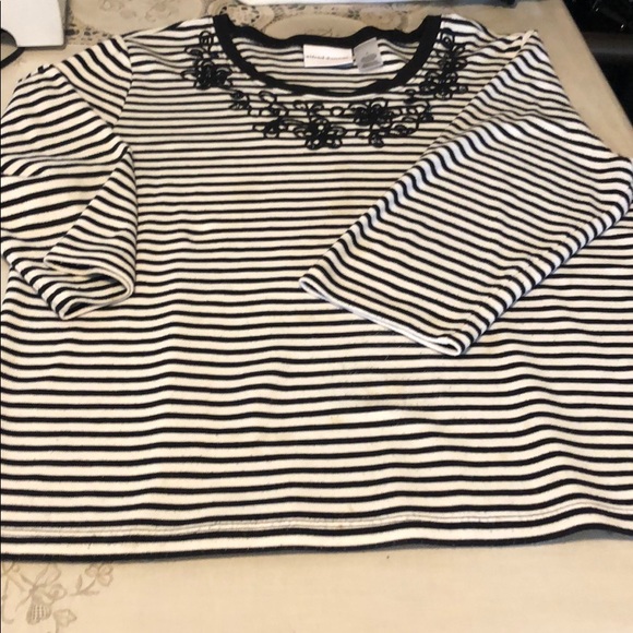 Alfred Dunner Tops - Used blouse by Alfred Dunner size L